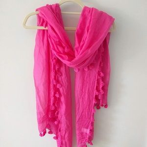 NWOT vibrant lightweight scarf